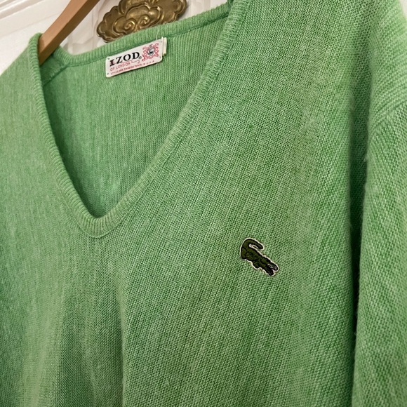 Vintage Izod V-Neck Sweater 70s Green Alligator Logo Preppy Old Money L - Picture 10 of 10